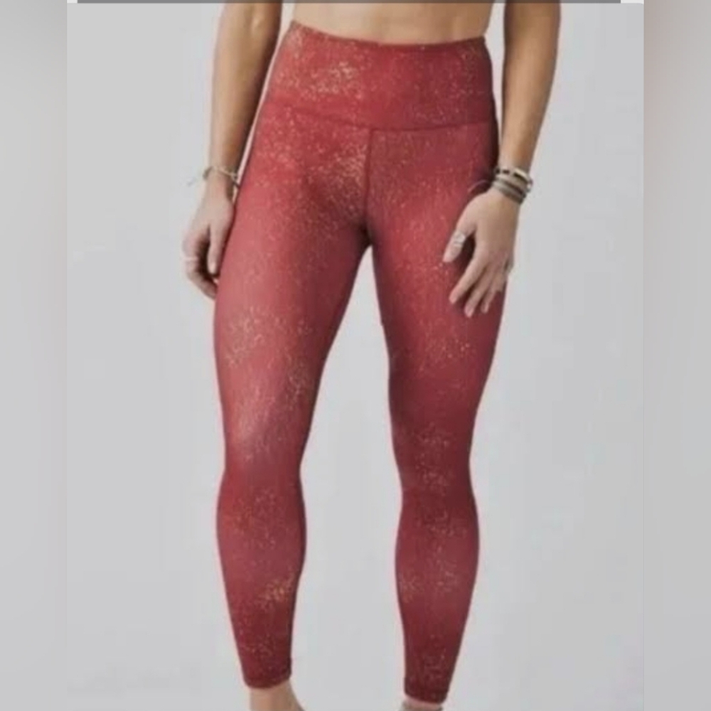 ZYIA Glittering Crimson Light N Tight  Leggings